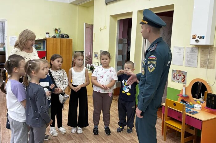 В гостях у детей детского сада «Колокольчик» — настоящий герой!